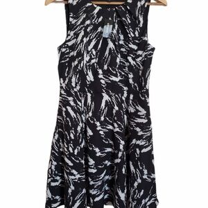 Express Black and White Patterned Sleeveless A-Line Dress. Size 6. NWT